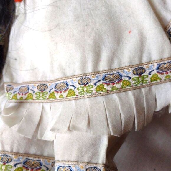 14" Sweet Doll Handmade Embroidered Native American Indian First Nation Outfit - Picture 8 of 10